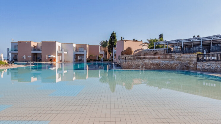 Akteon Holiday Village